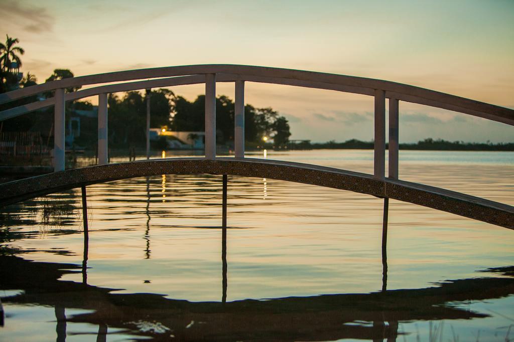 Hotel Laguna Bacalar Exterior photo